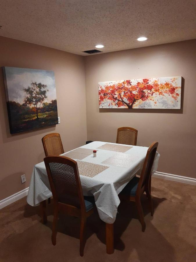 Cozy Home With Comfortable Beds And Fully Equipped Kitchen 15 Mins Drive From Airport, Downtown, Sait And U Of C And 80 Min Drive To Banff Κάλγκαρι Εξωτερικό φωτογραφία